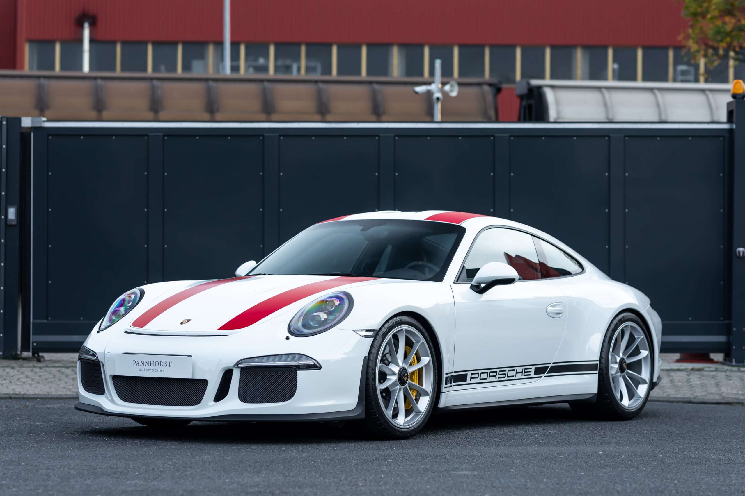 Porsche-991-R-kaufen-weiss-rot