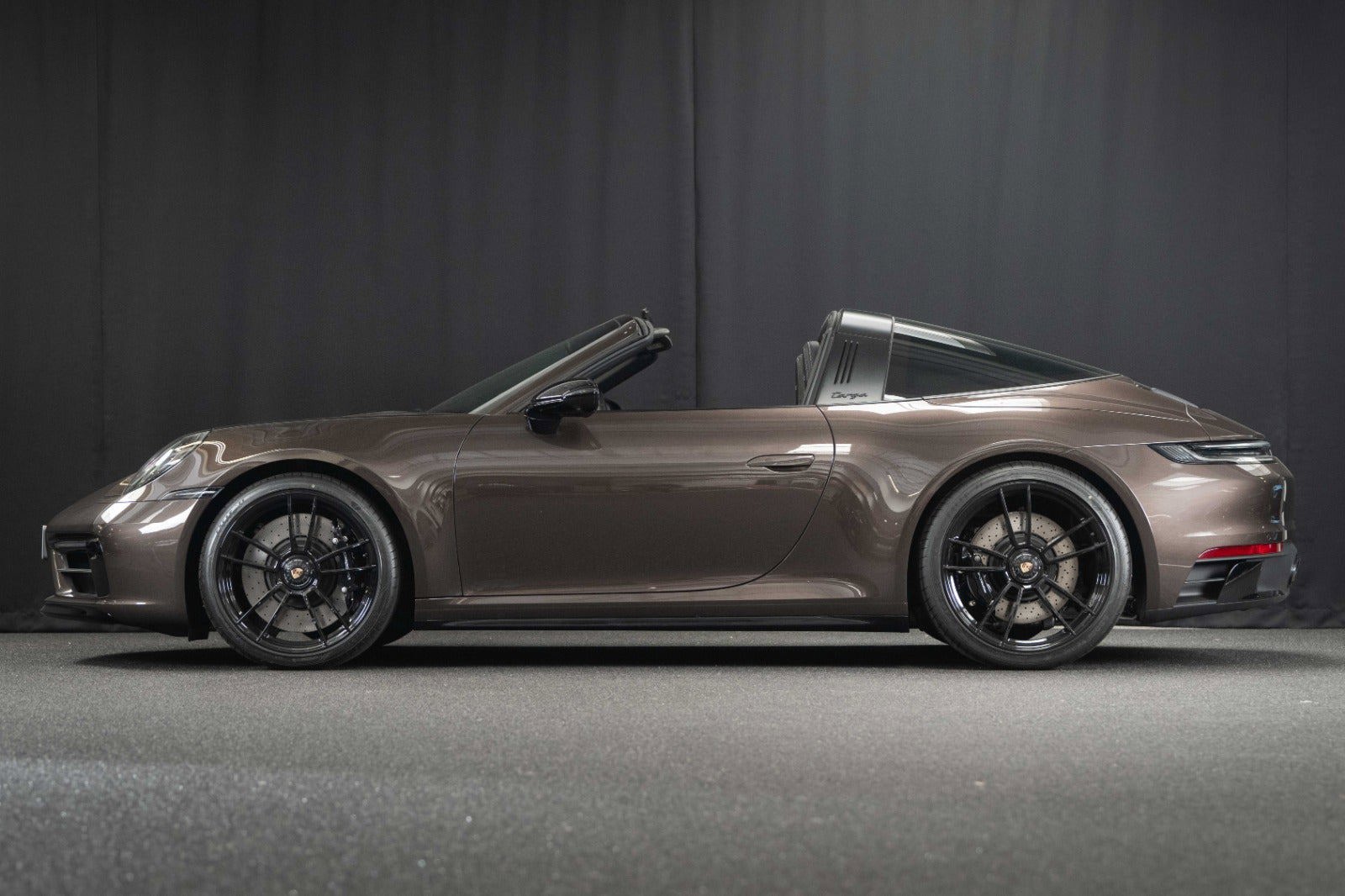 porsche-911-targa-4-gts-for-