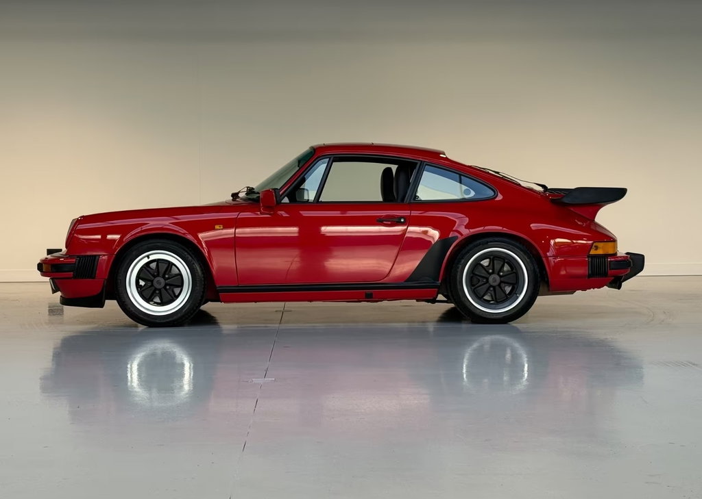 Porsche 911 Carrera 3.2 1988 - elferspot.com - Marketplace for