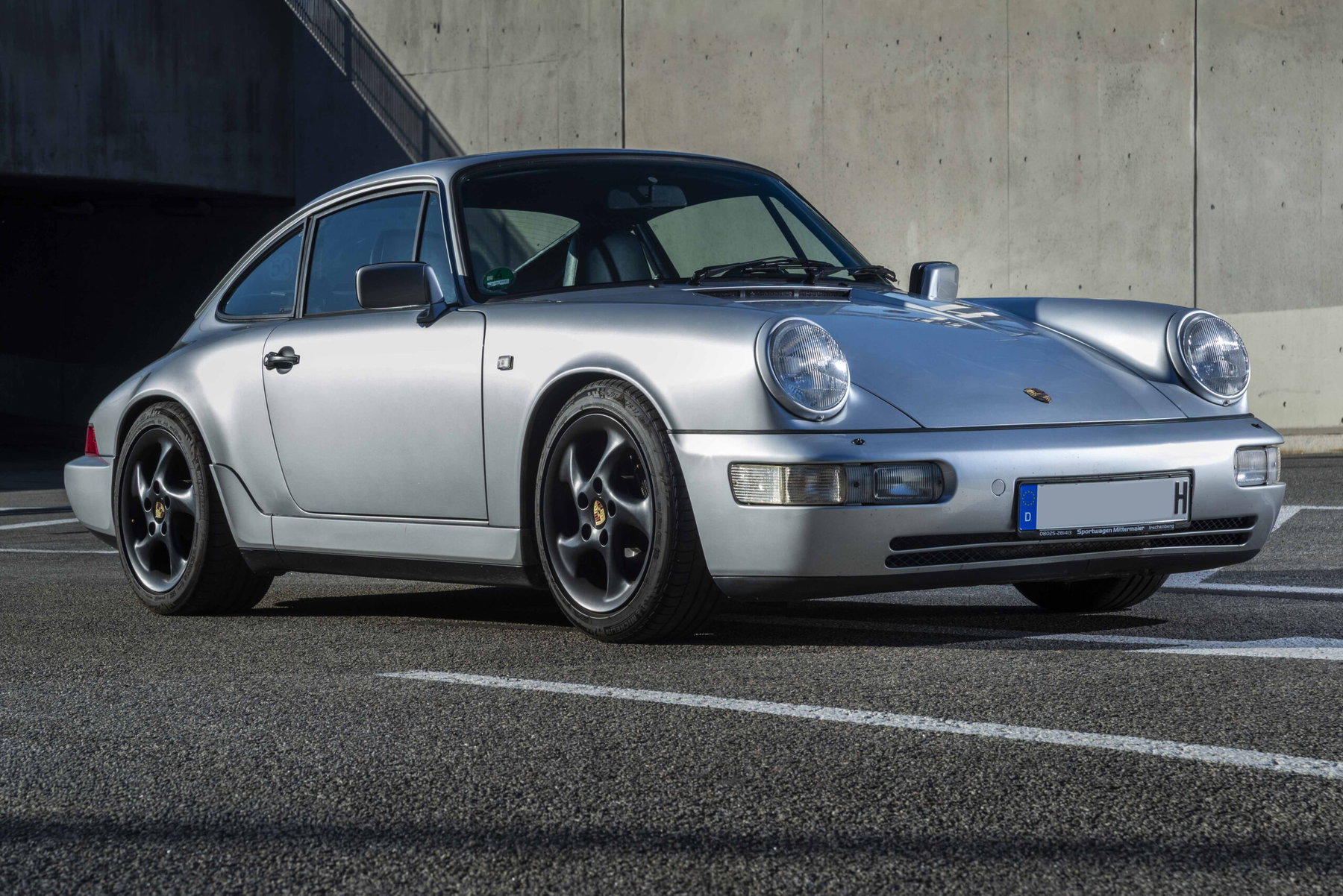 Porsche in Silver Metallic 980 - Color Overview - elferspot.com