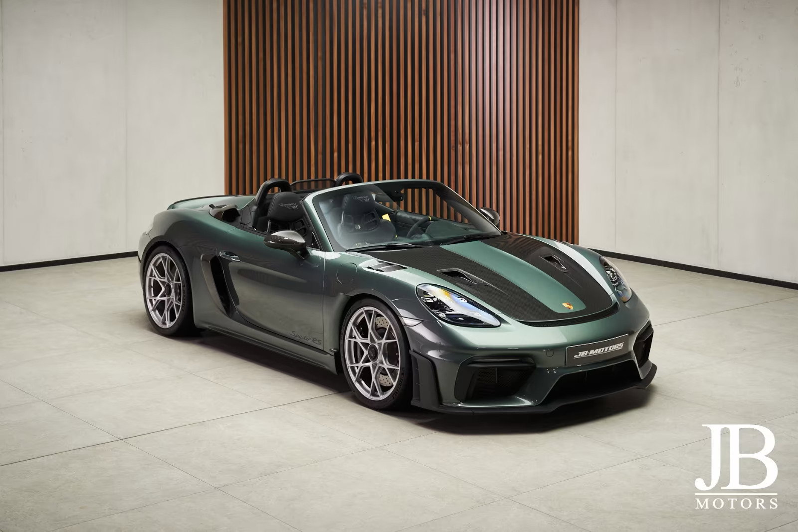 Porsche in Malachite Green Metallic 2B5 - Color Overview
