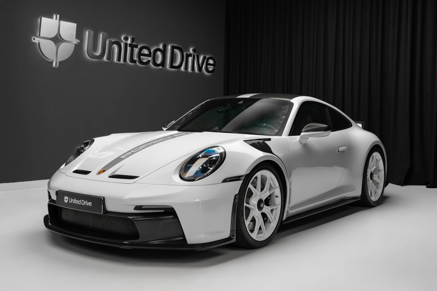 【未開封】ル・カレスモア　ホワイトスペシャル Porsche in Carrara White Metallic Z98 - Color Overview - elferspot